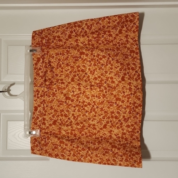 Nwt, Women's High-rise Chino Mini Skirt by Wild Fable in a rust color floral - Picture 6 of 8